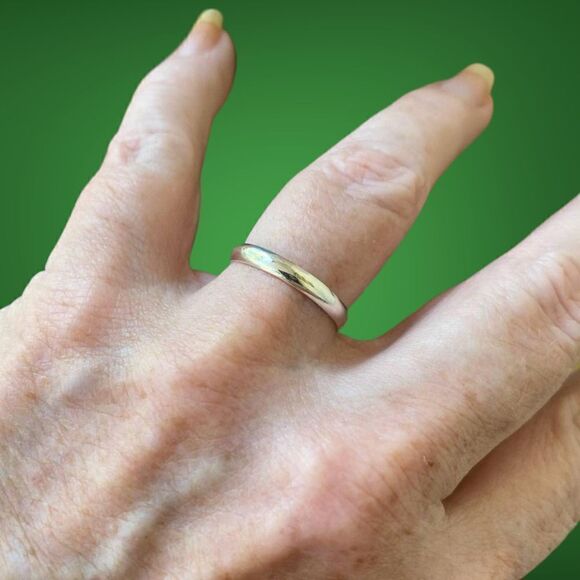 Sterling Silver 3 mm High Polish Band Ring Sizes 5,6 - Picture 8 of 8